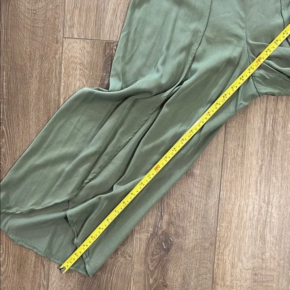 Like new - MAURICES Flowy Olive Green Culotte Pants - Picture 9 of 9